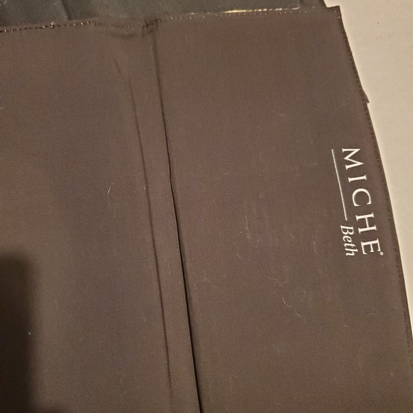 Set Of Two Classic Miche Shells - Picture 7 of 11